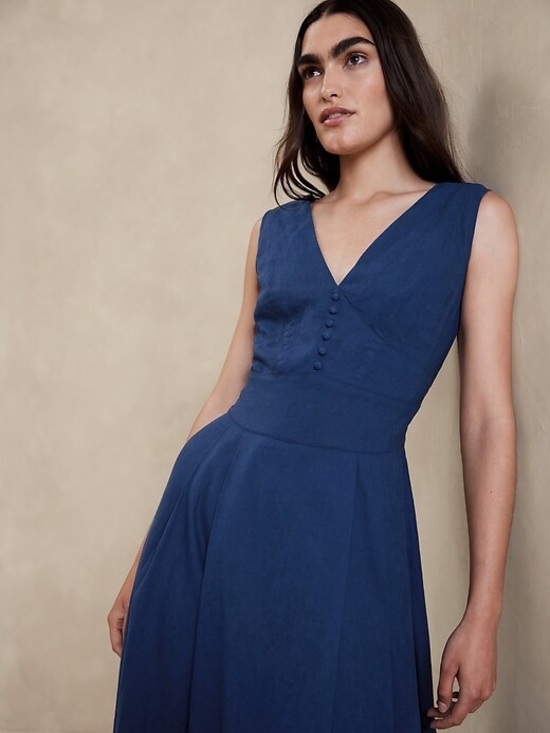 Banana Republic Dresses & Skirts - Banana Republic Linen Blend Navy Midi Dress | Fit & Flare | Petite 0